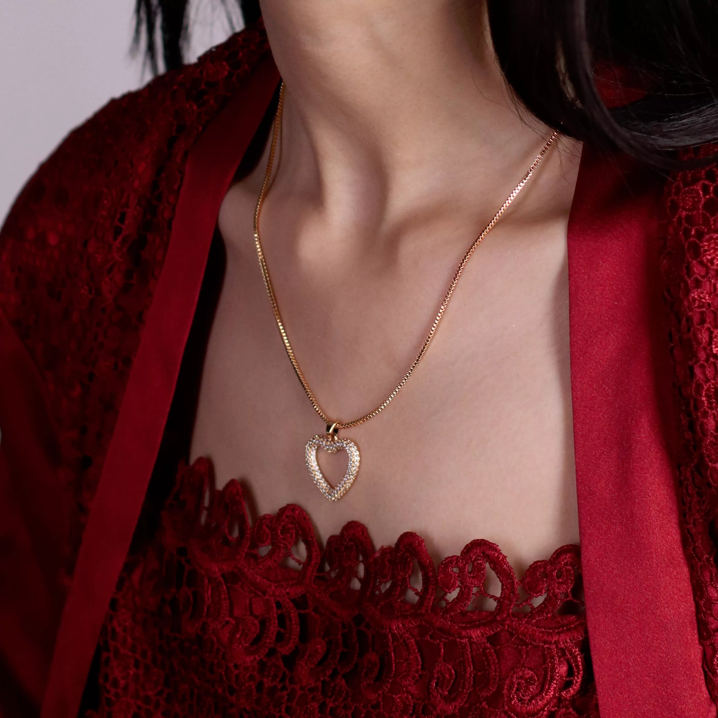 Gold Heart Pendant with Chain - Elegant & Timeless Love