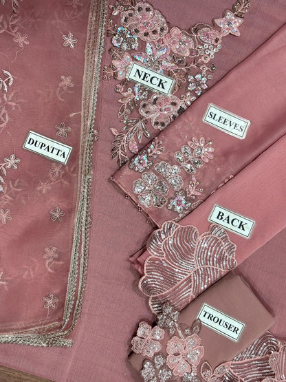 *MOST ELEGANT OUTFITT BY IZNIK*