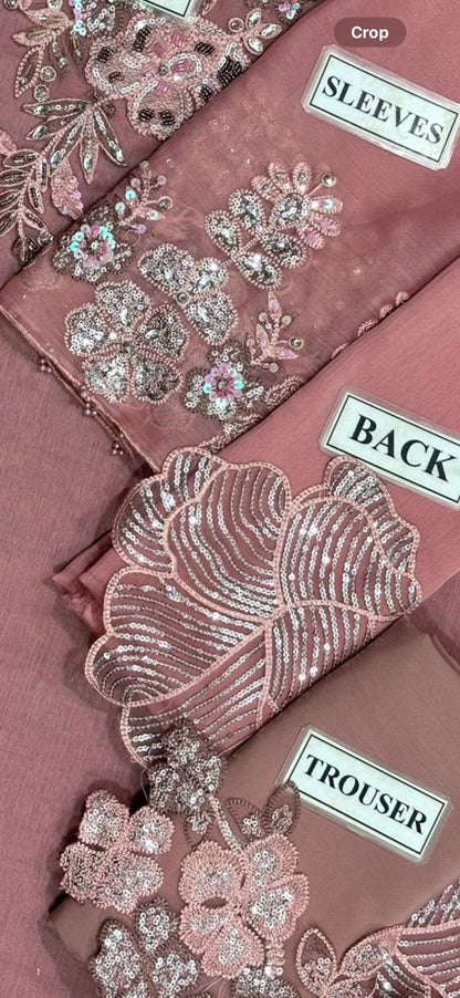 *MOST ELEGANT OUTFITT BY IZNIK*